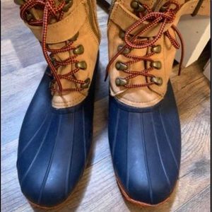 SOLD!!!Sperry Duck boots women size 7